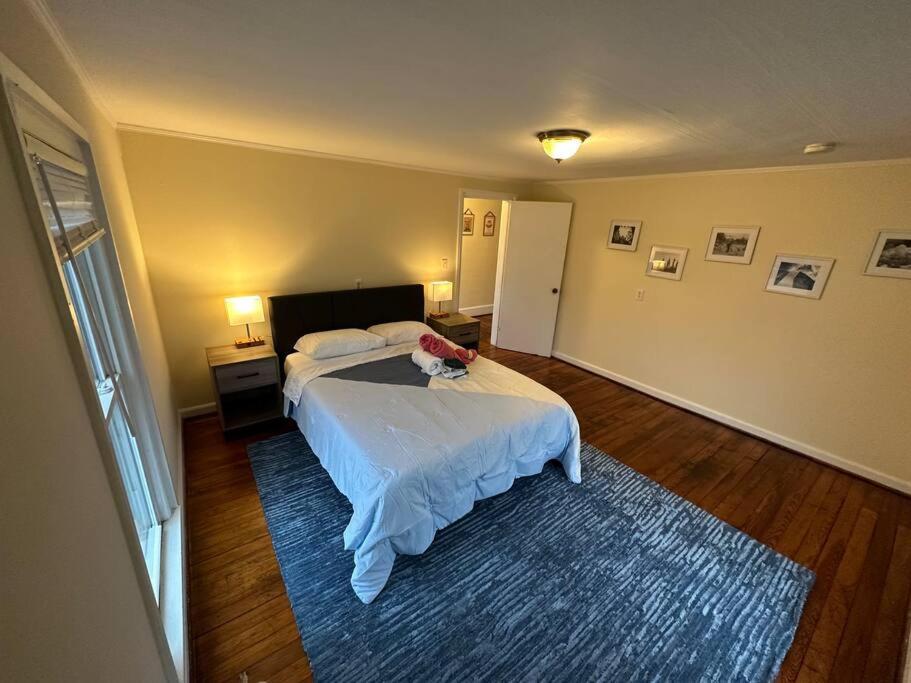 The Yellow Door 3-Bedroom Downtown Near Vt&Ru Radford Exterior foto