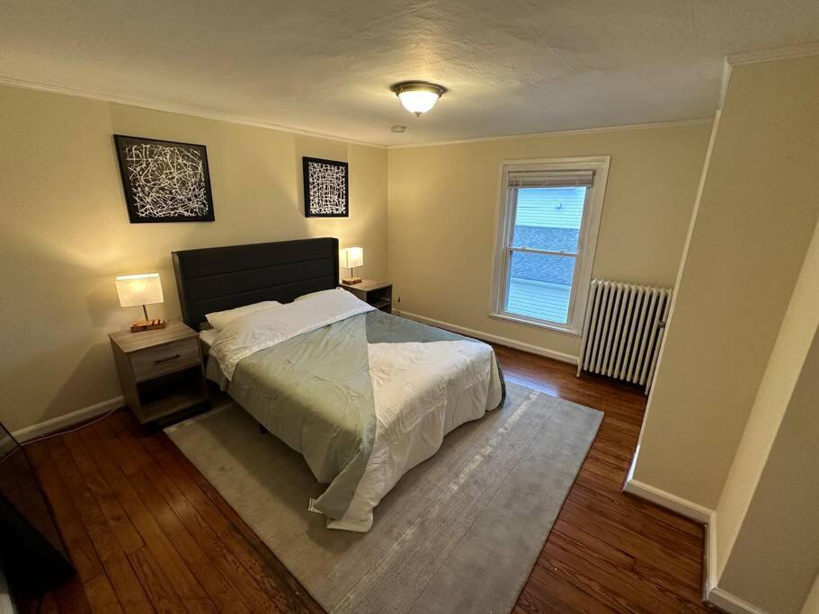 The Yellow Door 3-Bedroom Downtown Near Vt&Ru Radford Exterior foto